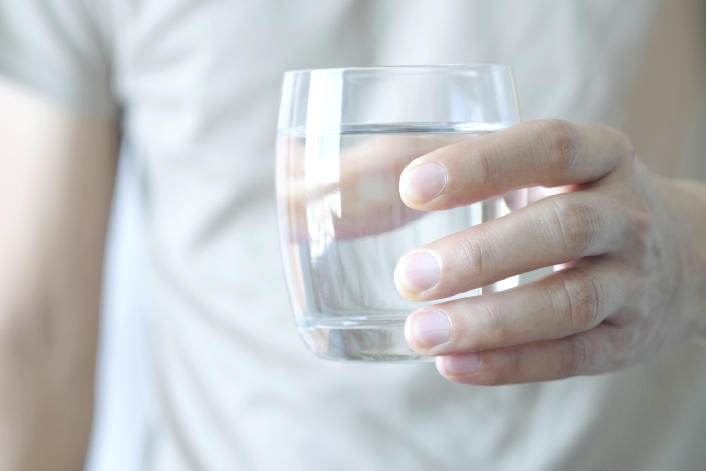 Razones por las que no deberías comprar botellas de agua
