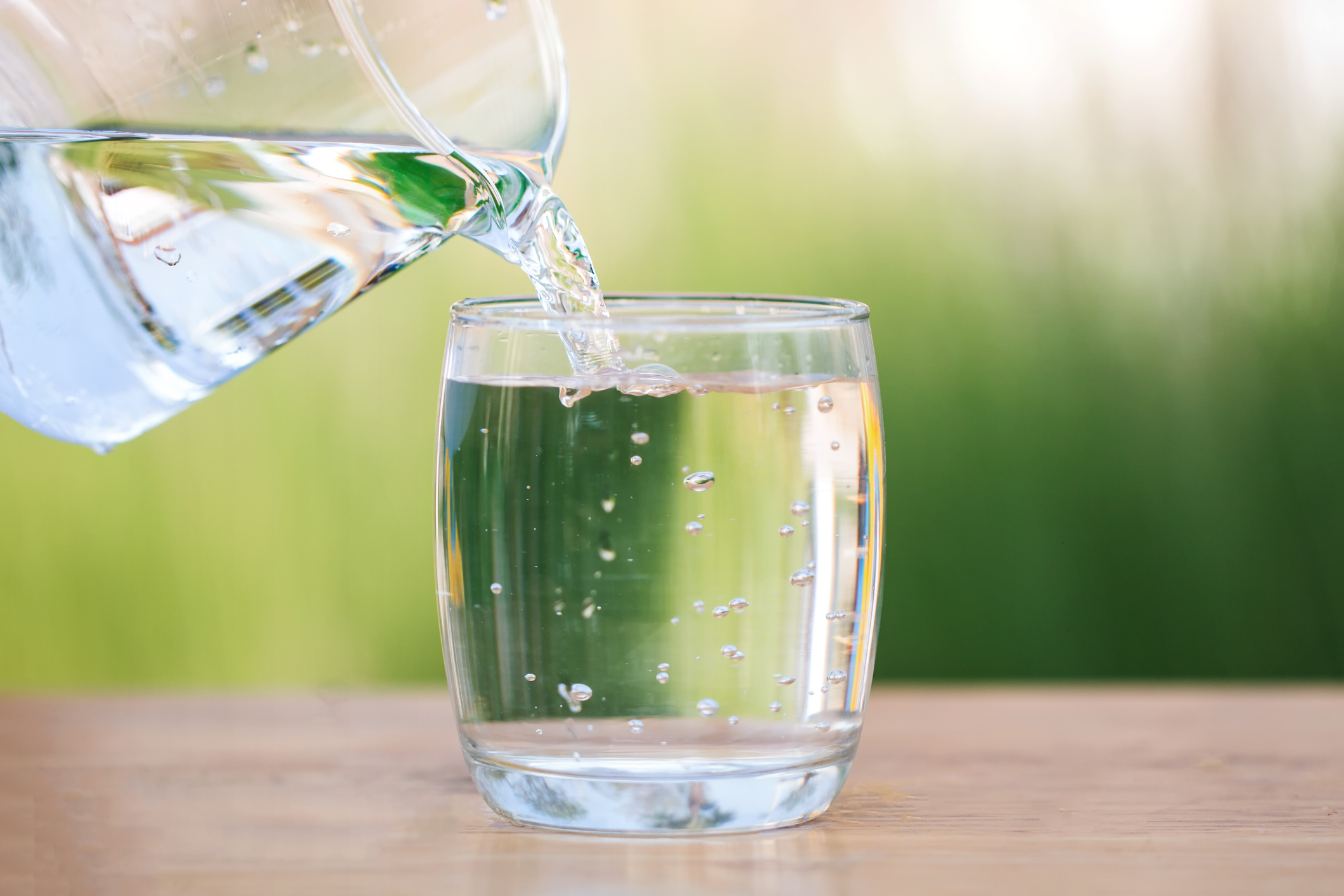 Filtrar vs purificar el agua, ¿Cuál es la diferencia?