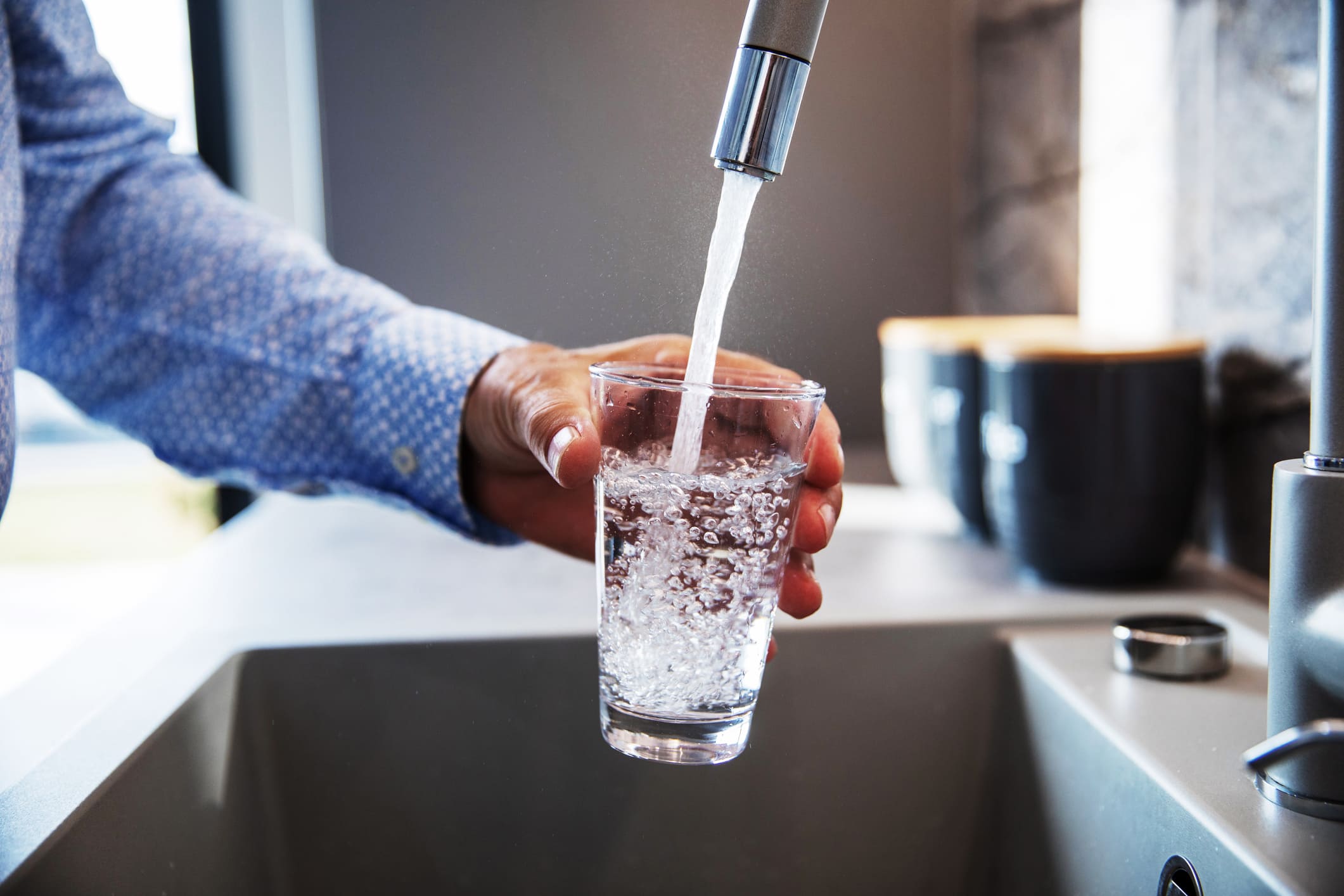 4 Beneficios de purificar el agua en casa